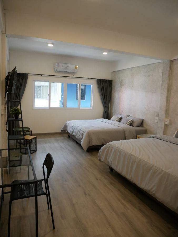 Np House Pratunam Bangkok Kültér fotó