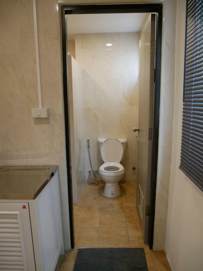 Np House Pratunam Bangkok Kültér fotó