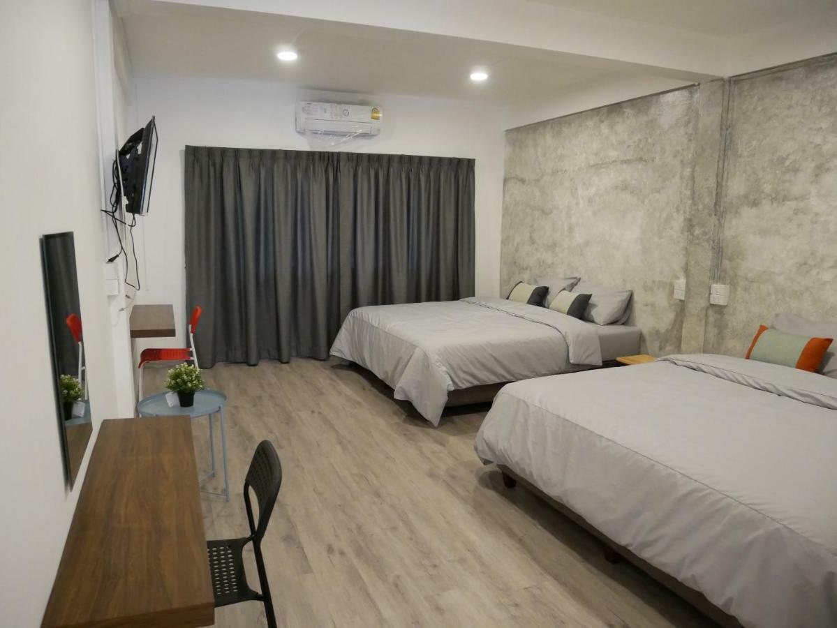 Np House Pratunam Bangkok Kültér fotó