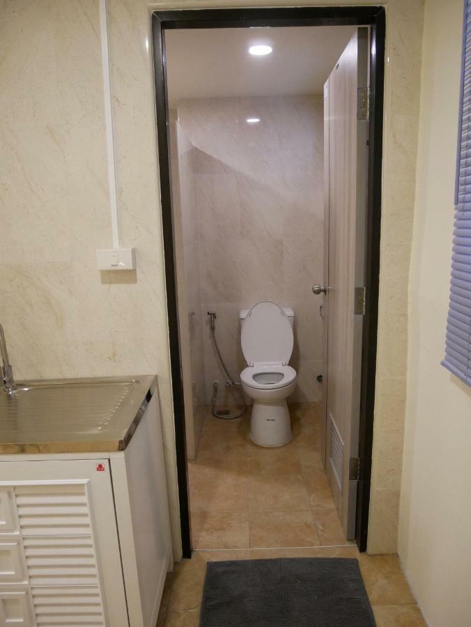 Np House Pratunam Bangkok Kültér fotó