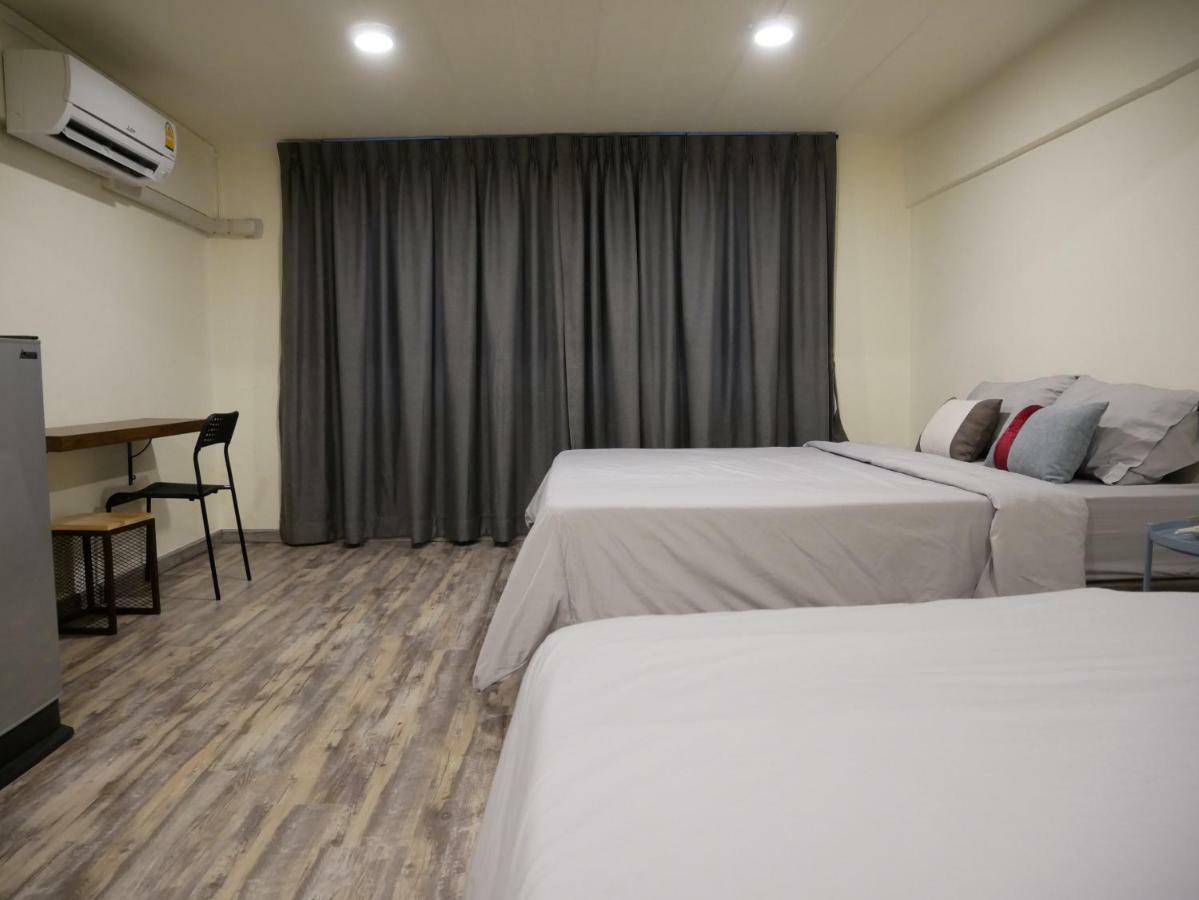 Np House Pratunam Bangkok Kültér fotó