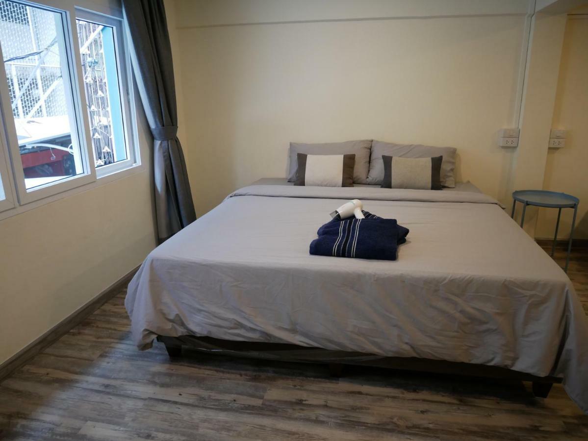 Np House Pratunam Bangkok Kültér fotó