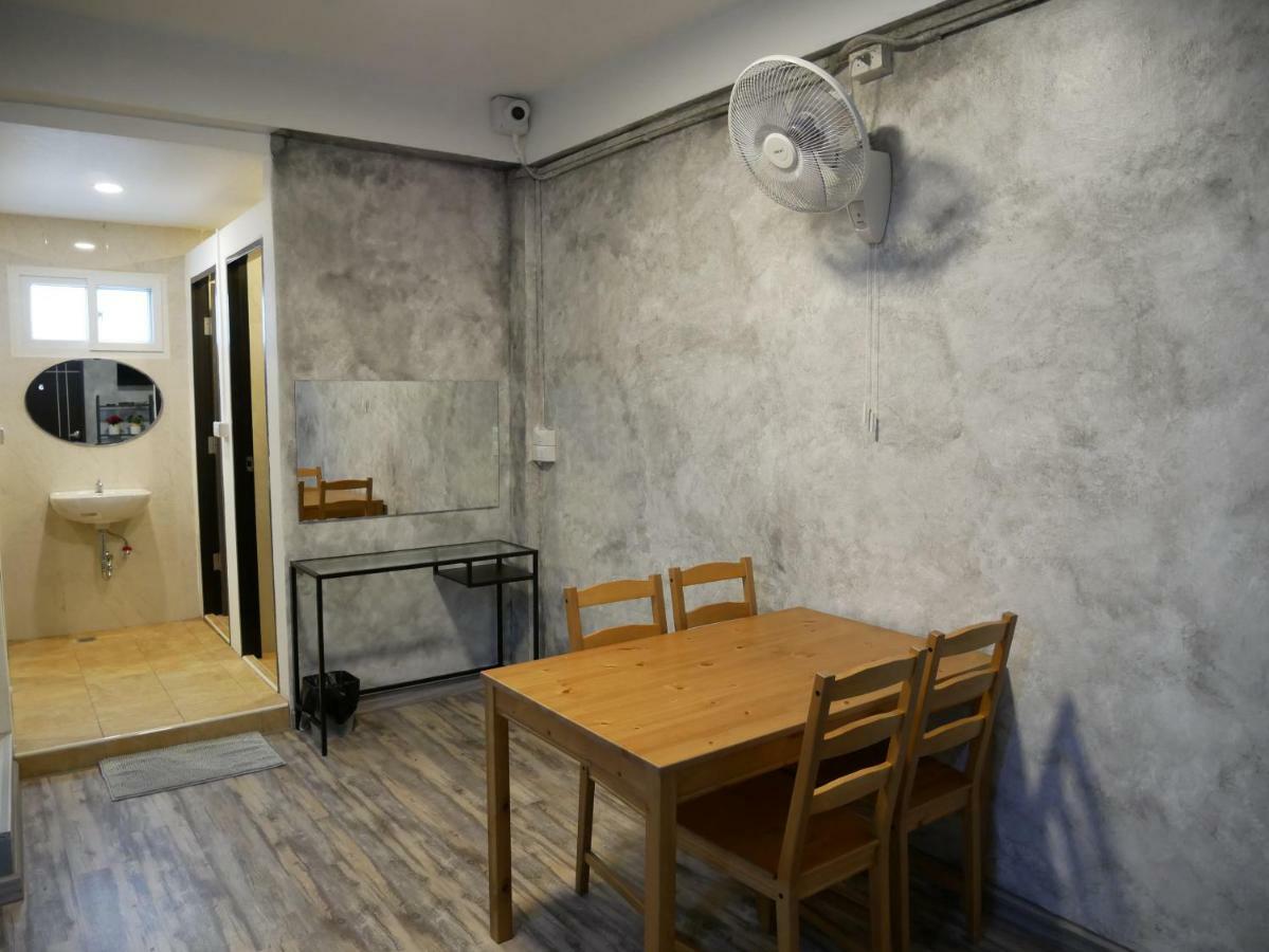 Np House Pratunam Bangkok Kültér fotó