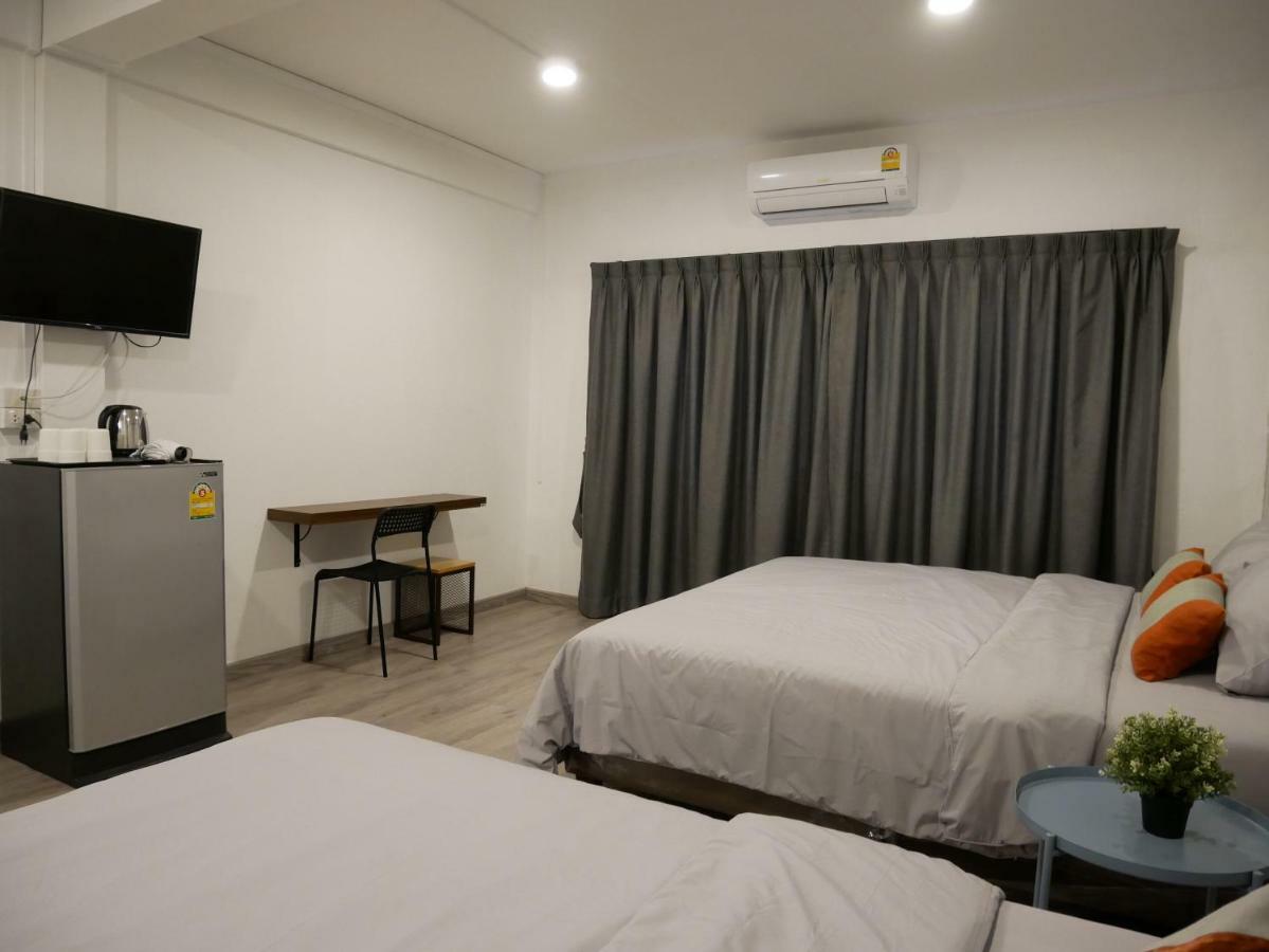 Np House Pratunam Bangkok Kültér fotó